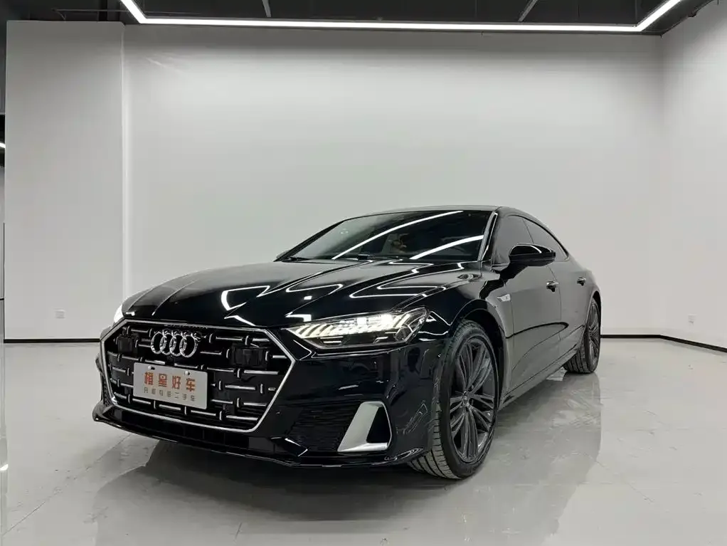 Audi A7L — фото 1