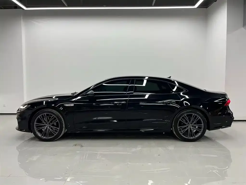 Audi A7L — фото 4