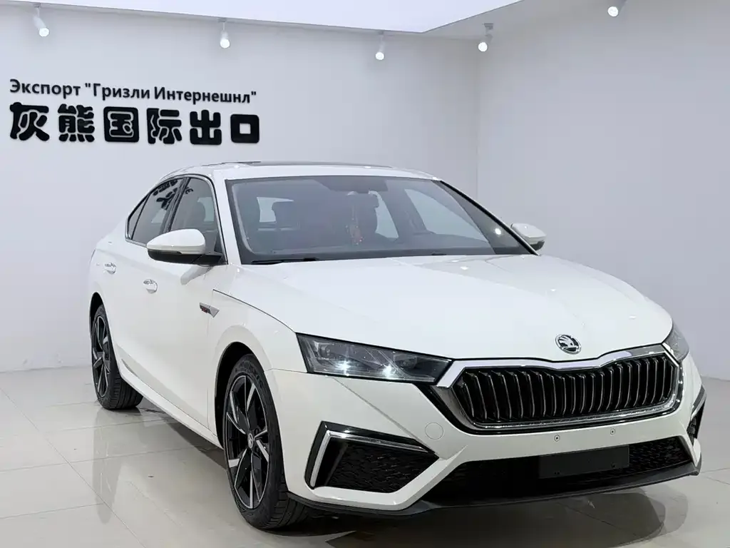 Skoda Octavia — фото 7