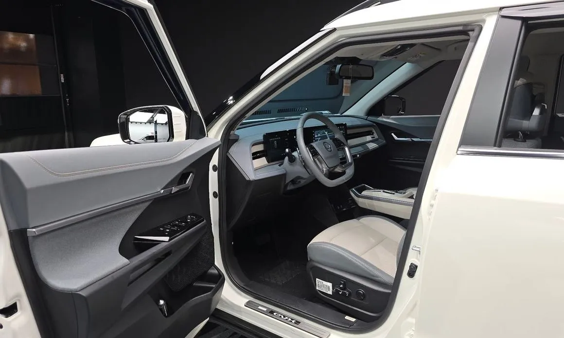 KG Mobility (Ssangyong) Torres — фото 3