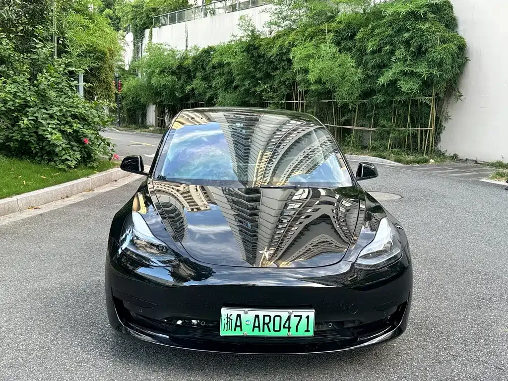 Tesla Model 3 — фото 6