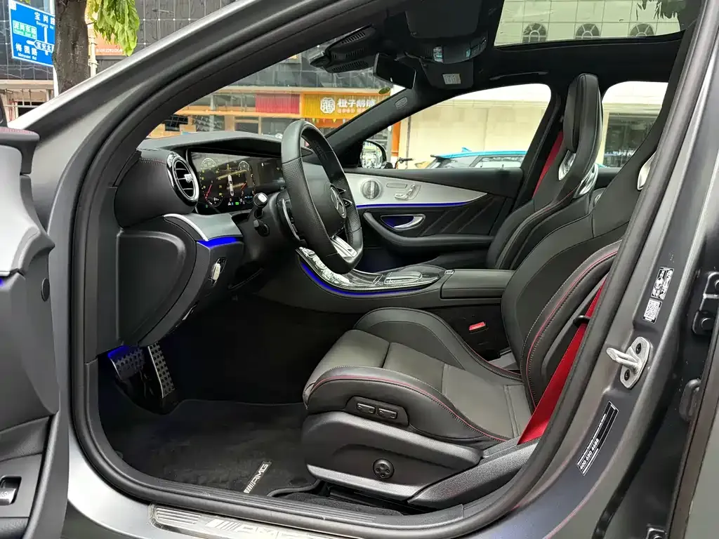 Mercedes-Benz E-Class AMG — фото 8