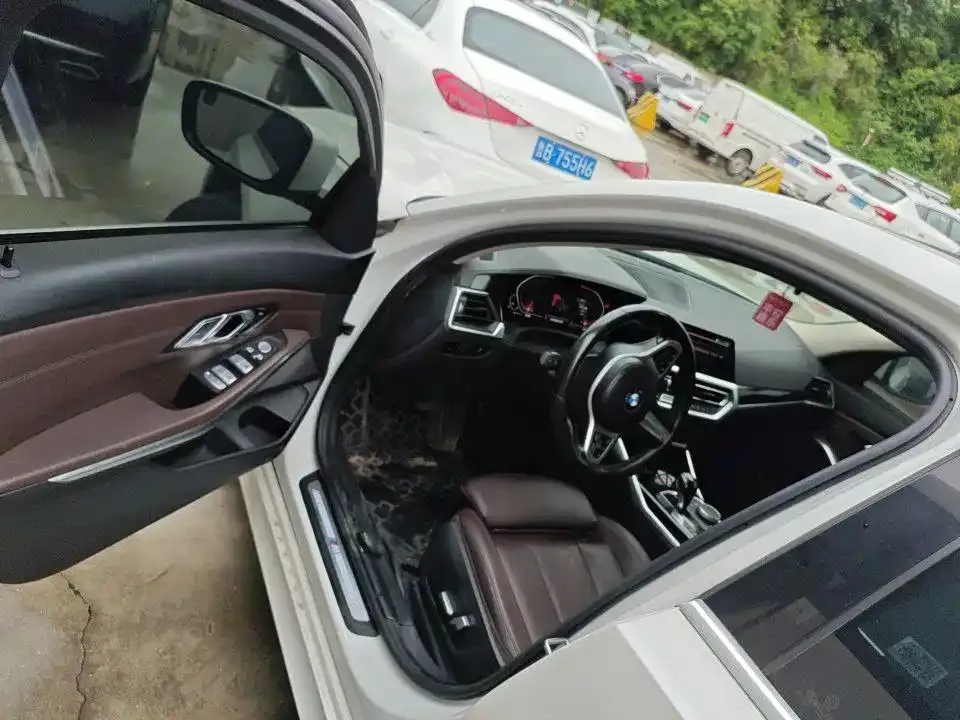 BMW 3 Series 2022 из CN, фото 3