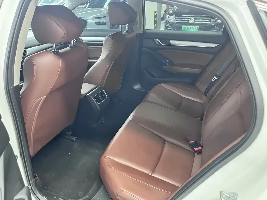 Honda Inspire — фото 10