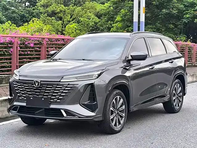 Changan CS75PLUS — фото 1
