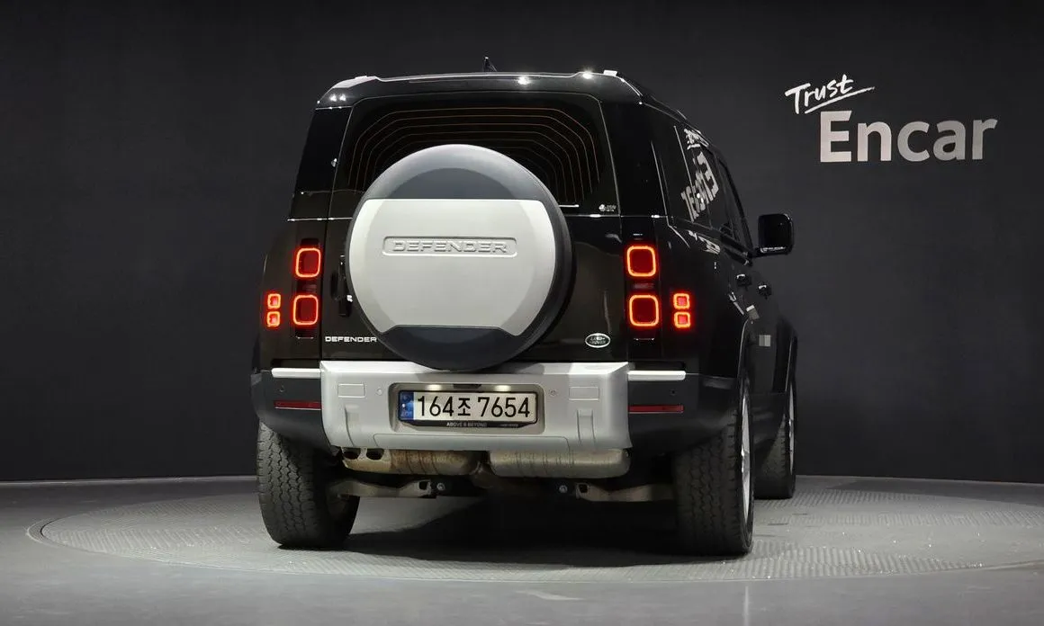 Land Rover Defender — фото 4