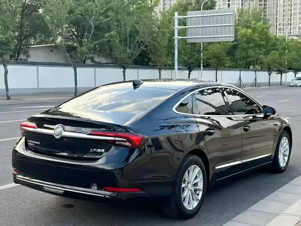 Buick LaCrosse 2023 из CN, фото 3