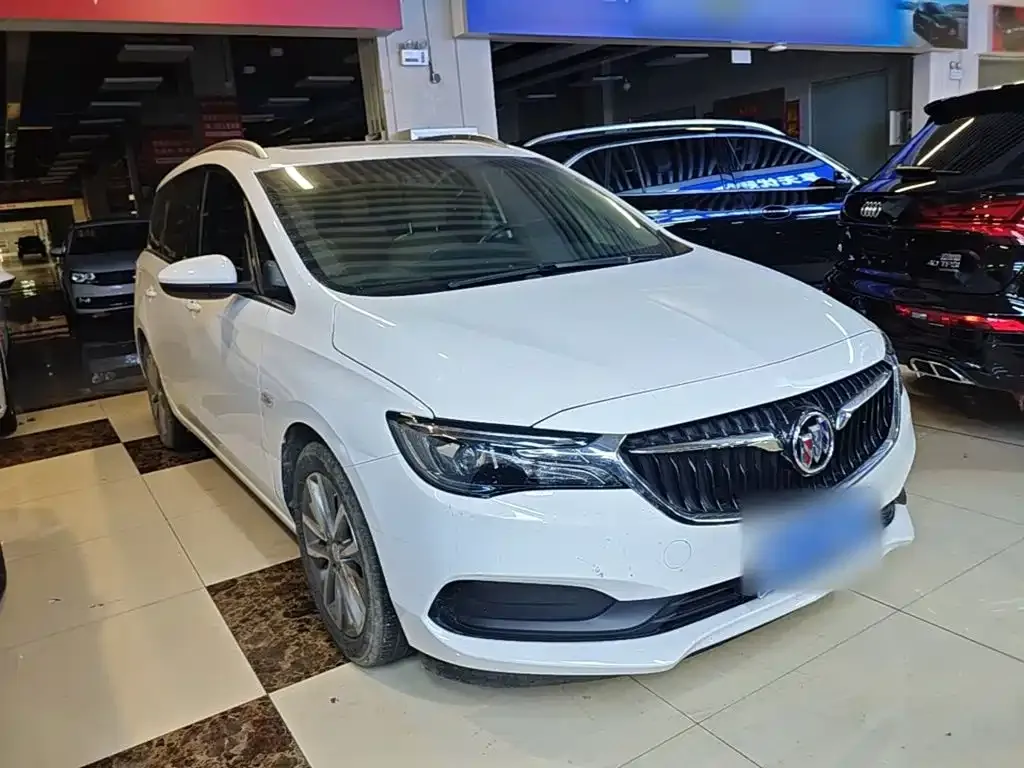 Buick GL6 2023 из CN, фото 9