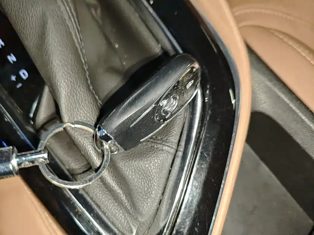 Buick GL6 2023 из CN, фото 8