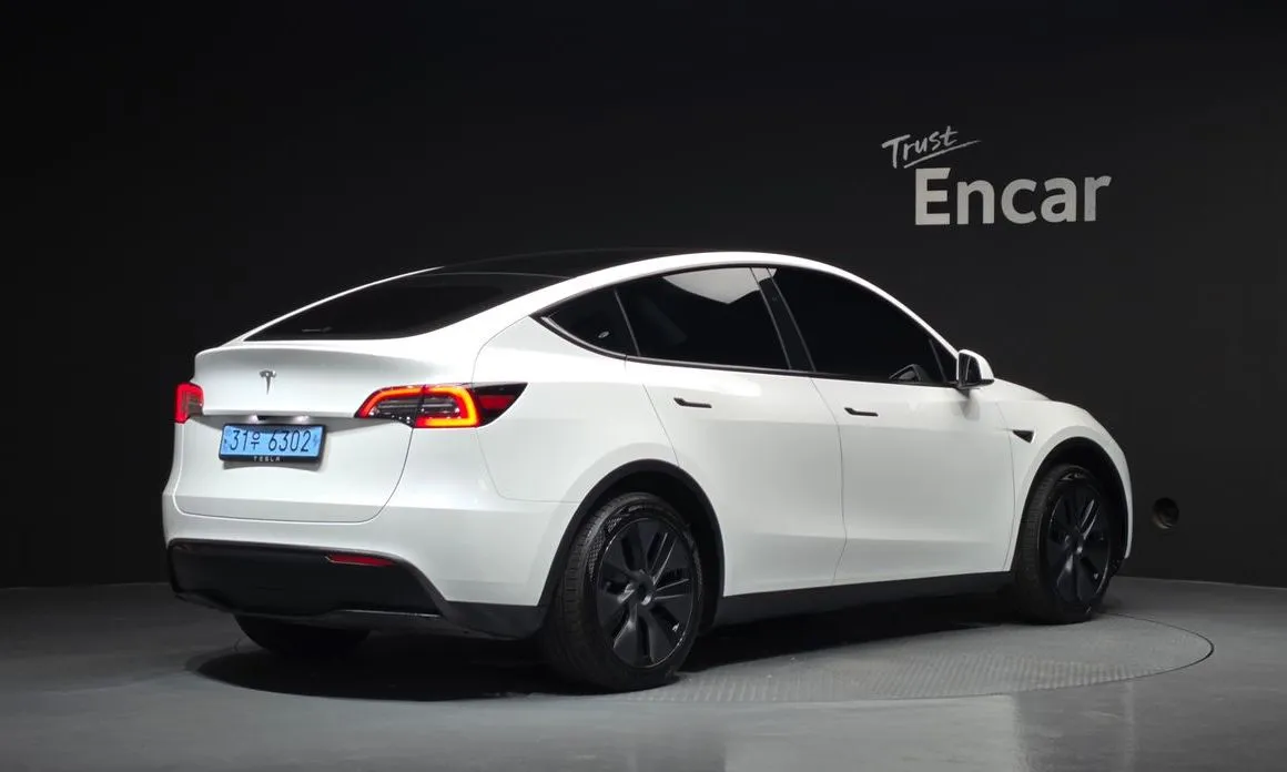Tesla Model Y — фото 4