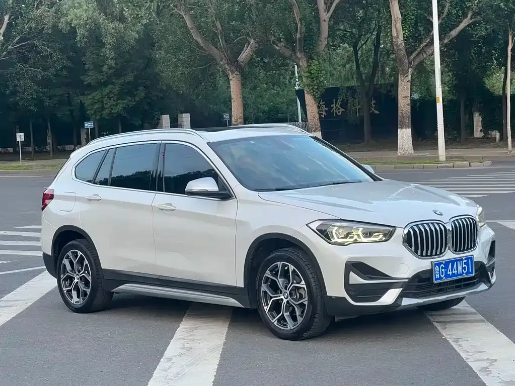 BMW X1 — фото 3