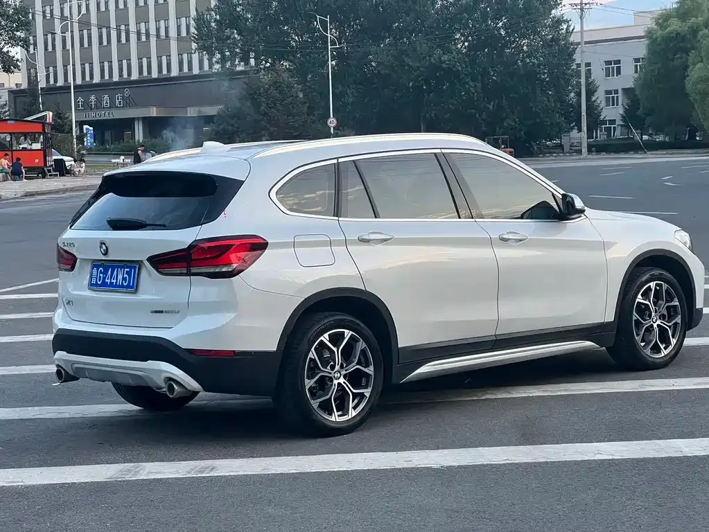 BMW X1 — фото 4