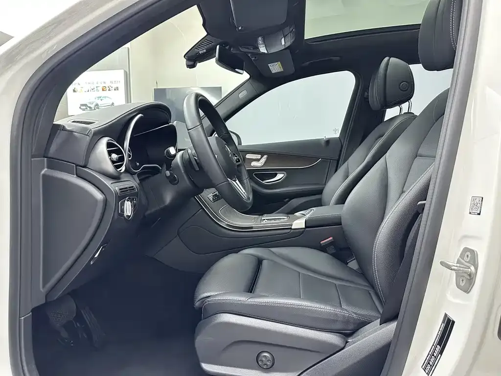 Mercedes-Benz GLC — фото 10