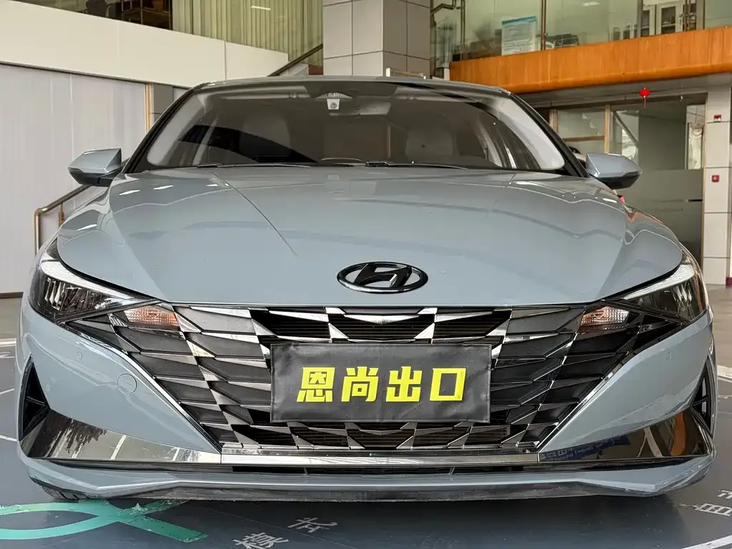 Hyundai Elantra — фото 10