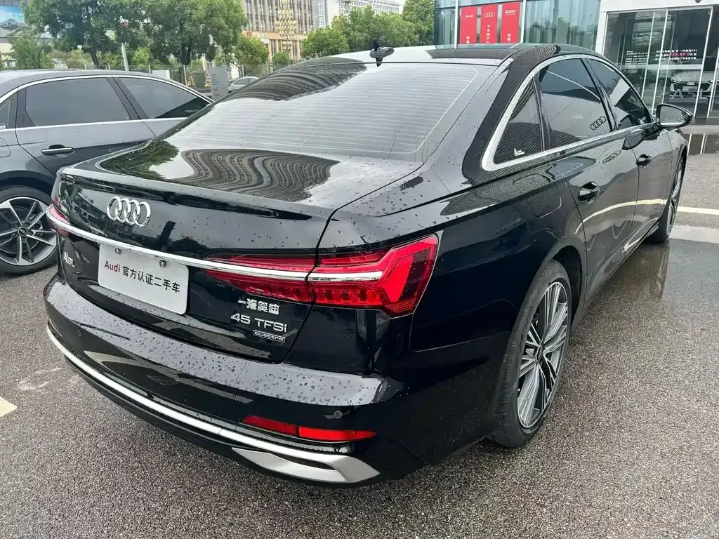 Audi A6L — фото 5