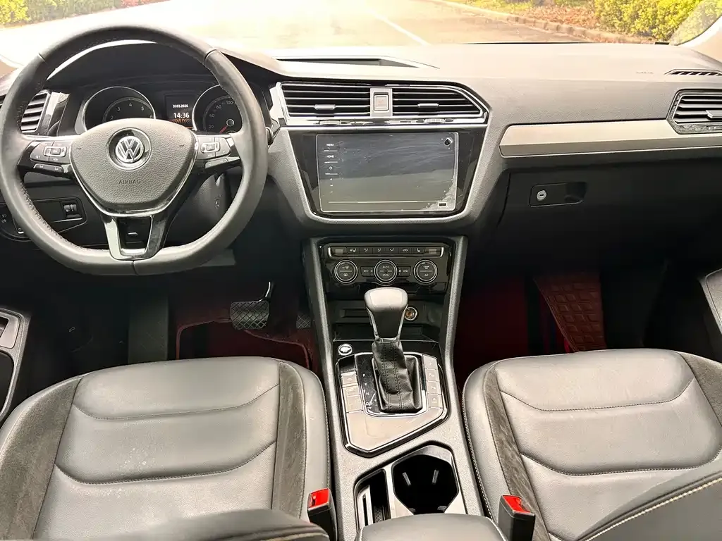 Volkswagen Tiguan L — фото 4