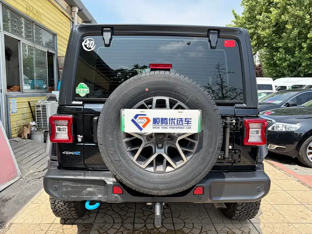 Jeep Wrangler PHEV 2022 из CN, фото 2