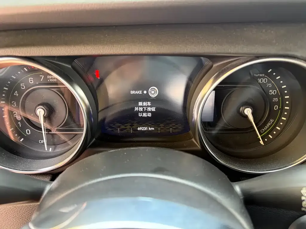 Jeep Wrangler PHEV 2022 из CN, фото 7