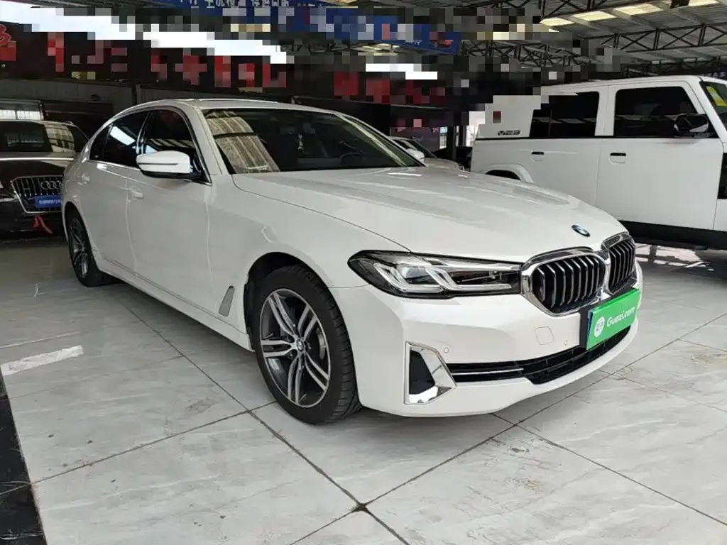 BMW 5 Series — фото 3