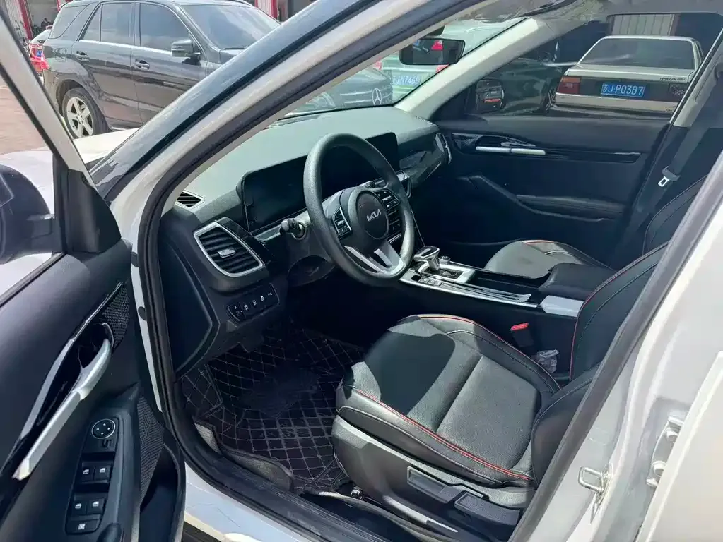 Kia Seltos 2023 из CN, фото 4