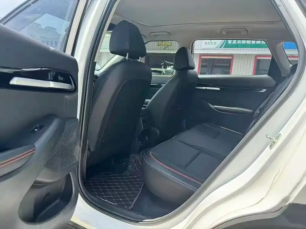 Kia Seltos 2023 из CN, фото 2