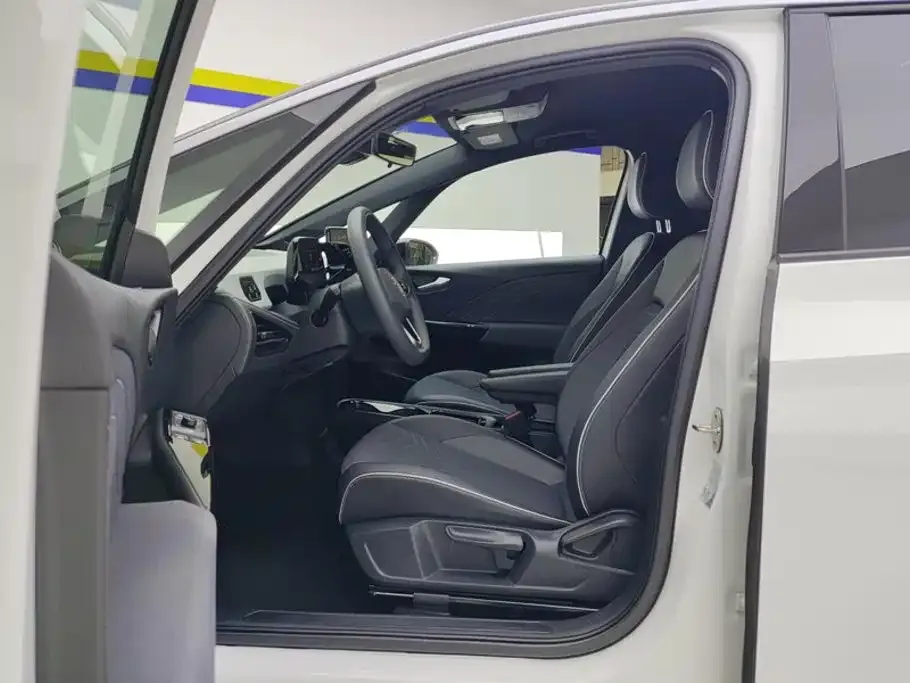 Volkswagen ID.3 — фото 6