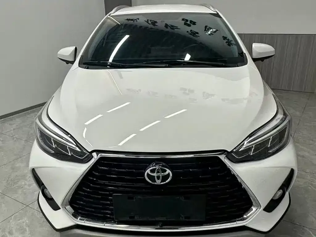Toyota Yaris L — фото 10