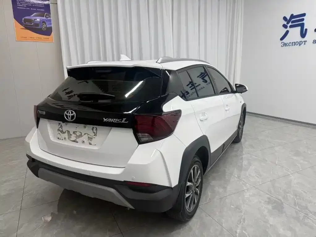 Toyota Yaris L — фото 6