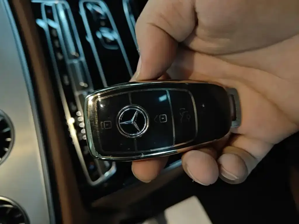 Mercedes-Benz E-Class (Import) — фото 2