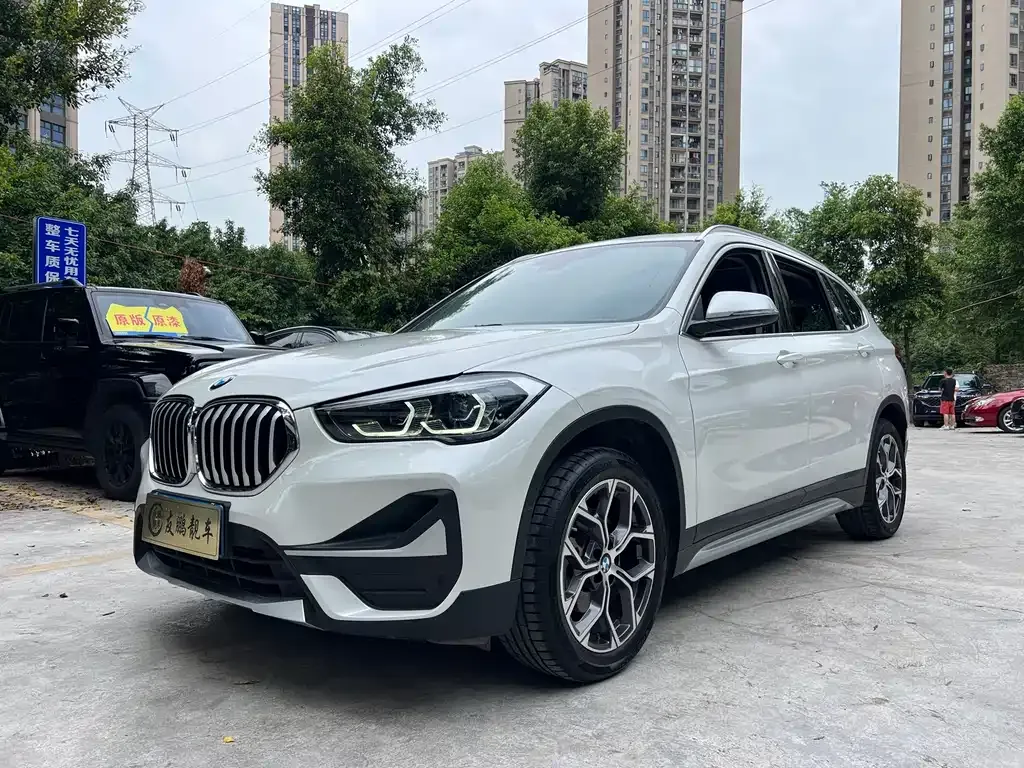 BMW X1 — фото 1