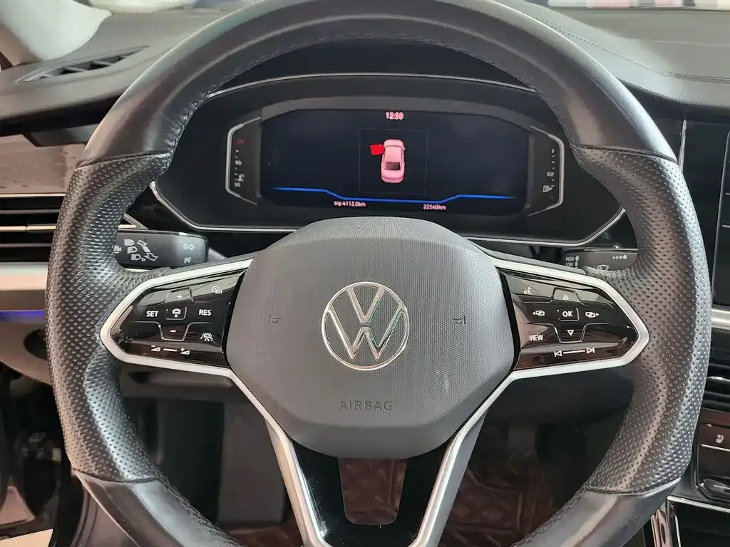 Volkswagen Passat — фото 8