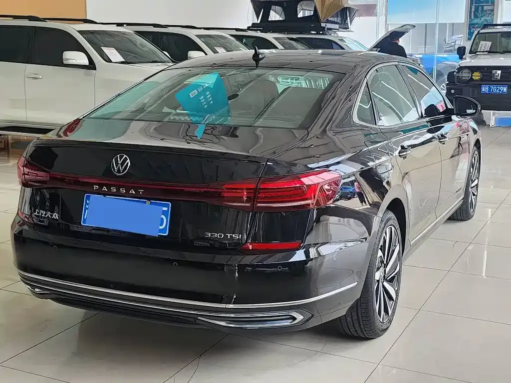 Volkswagen Passat — фото 7