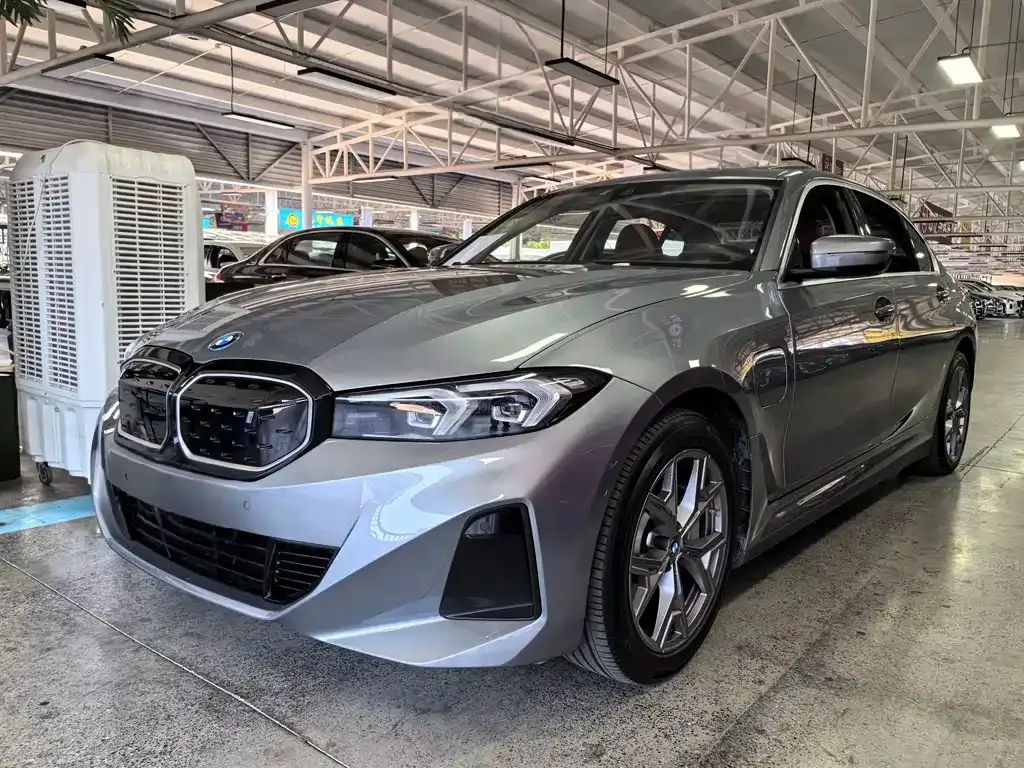 BMW i3 — фото 1