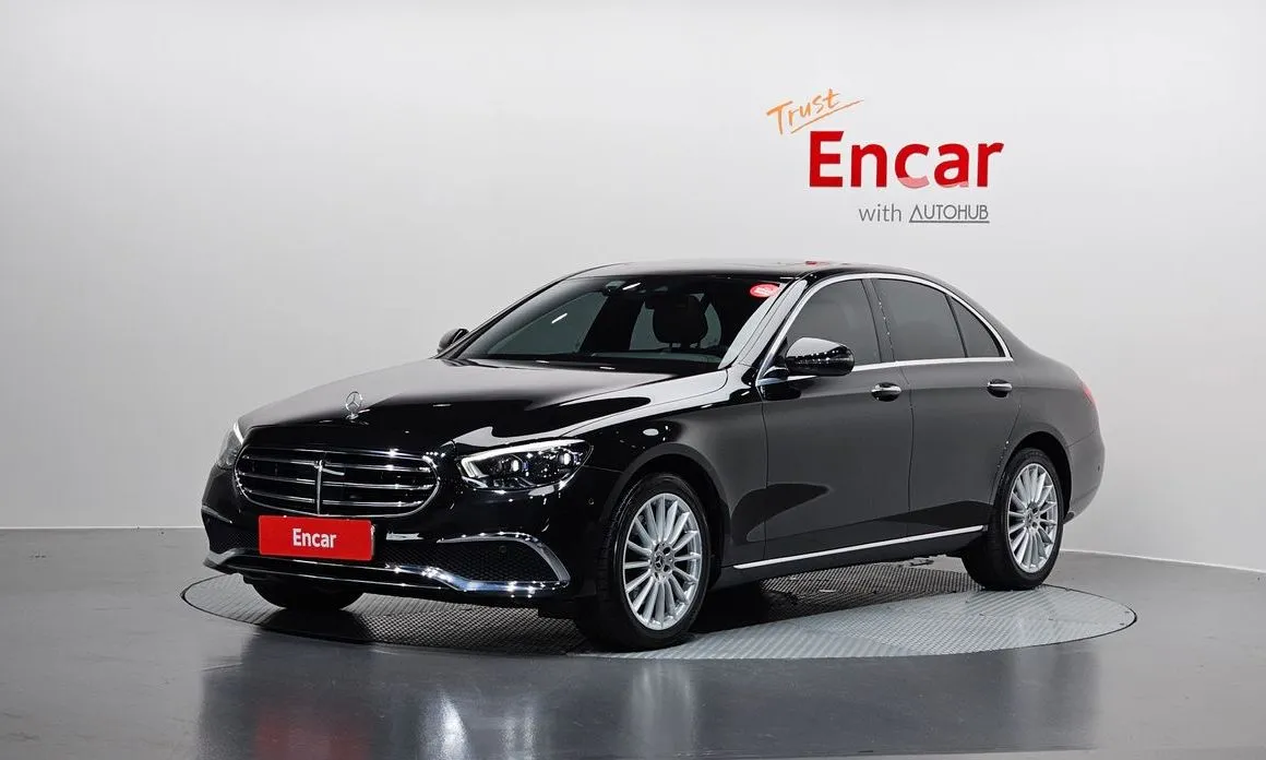 Mercedes-Benz E-Class — фото 1