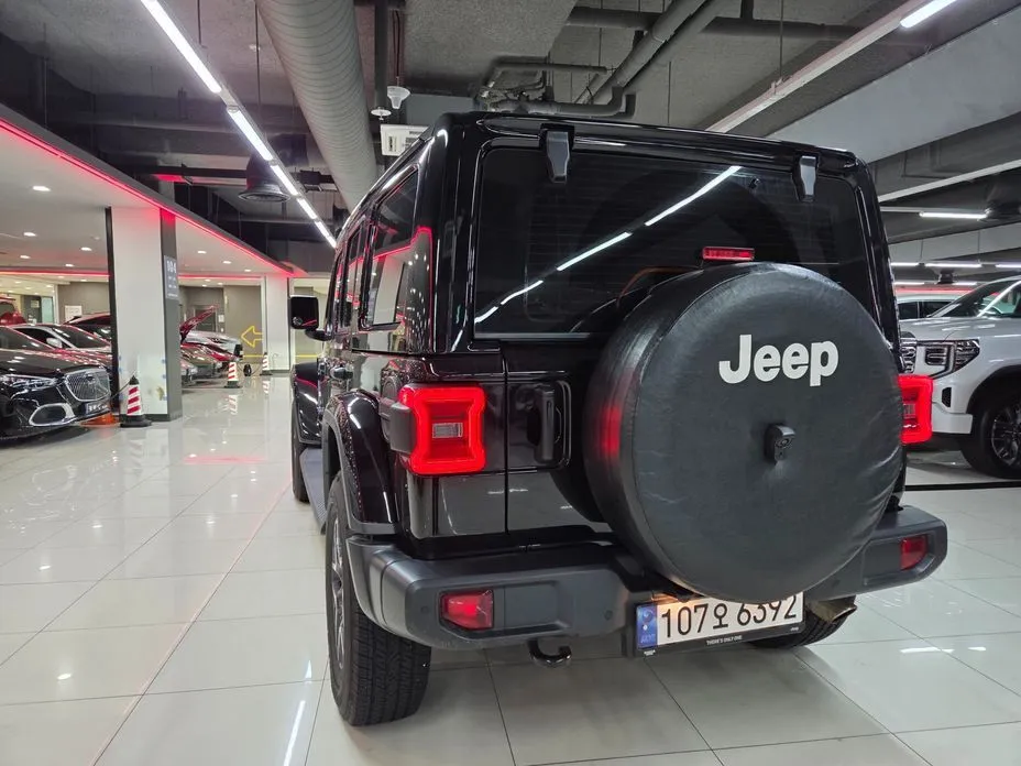 Jeep Wrangler — фото 4