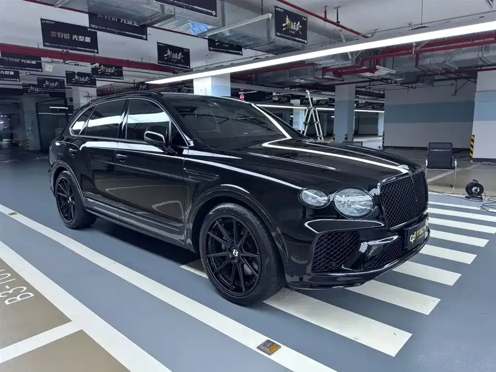 Bentley Bentayga — фото 10