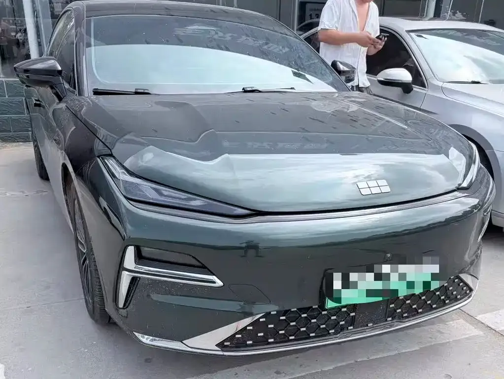 Geely Galaxy Xingyao 8