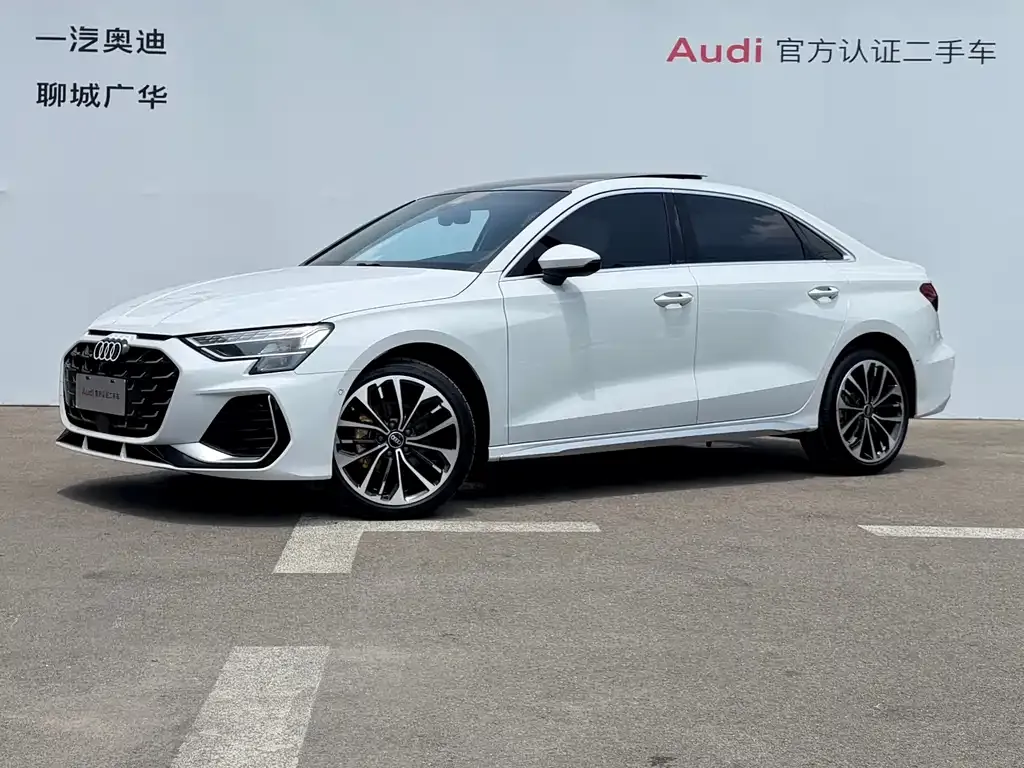 Audi A3 — фото 1