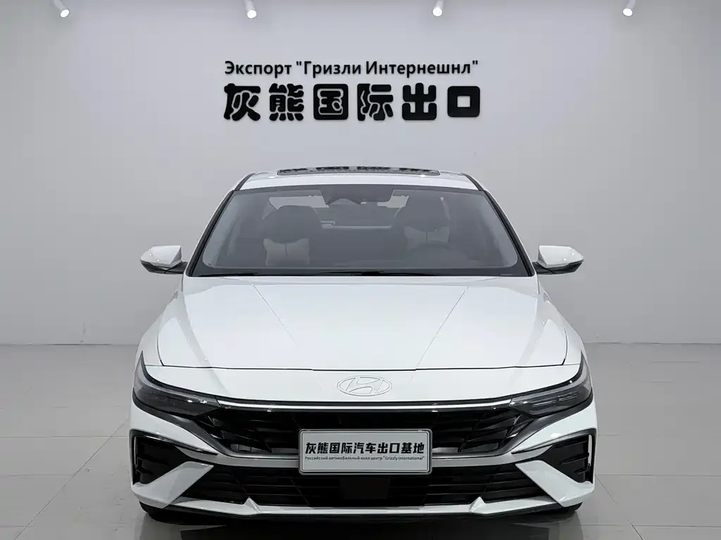 Hyundai Elantra — фото 3