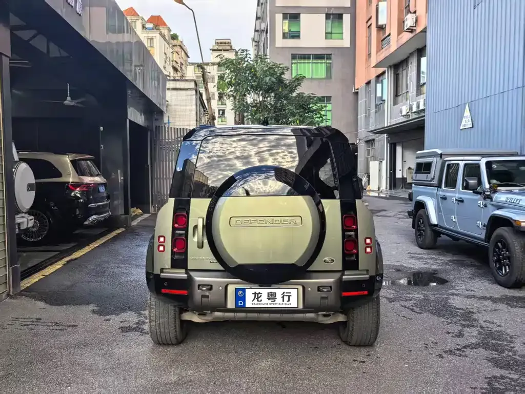 Land Rover Defender — фото 2
