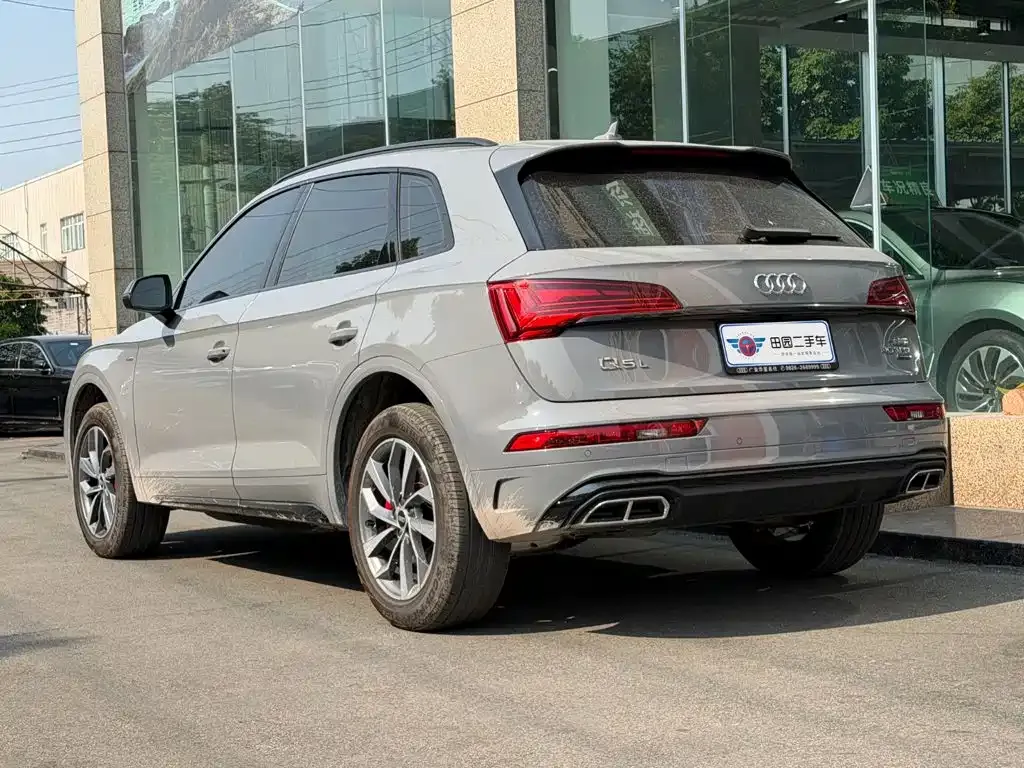 Audi Q5L — фото 3
