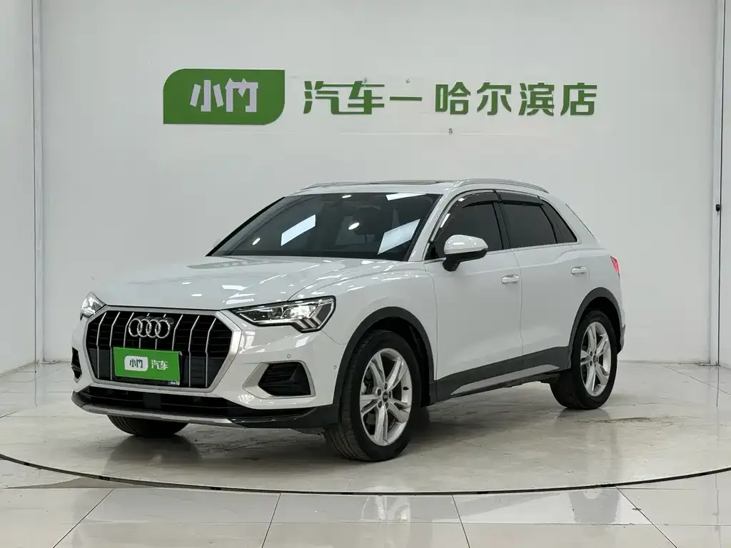 Audi Q3 — фото 1