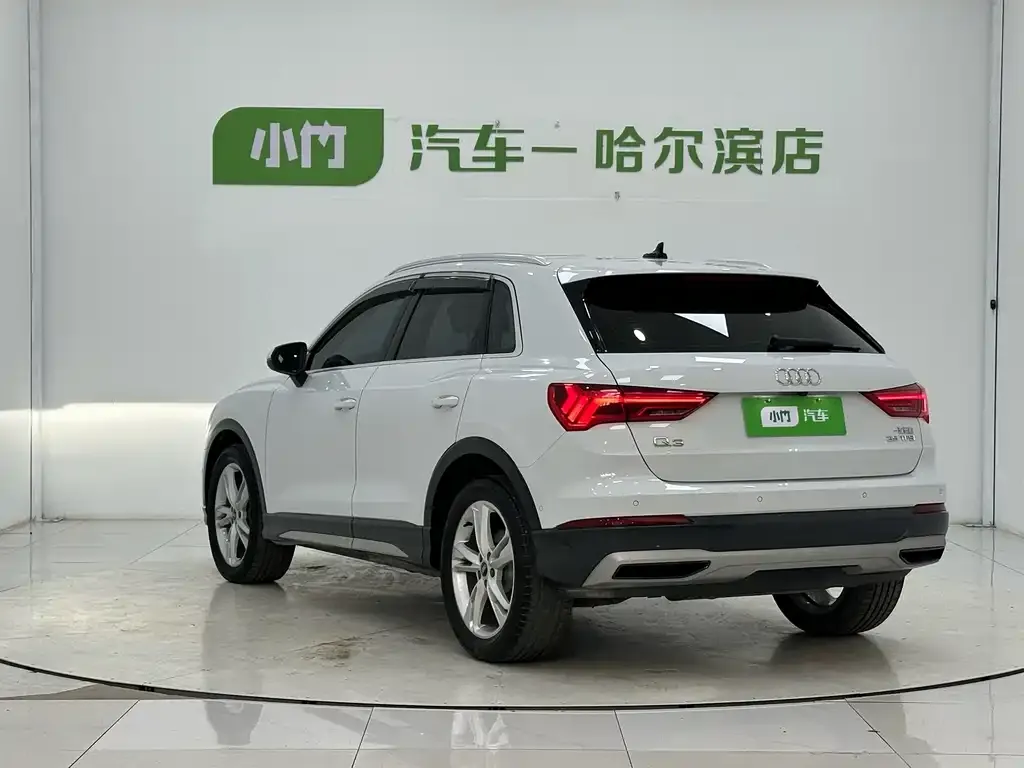 Audi Q3 — фото 10