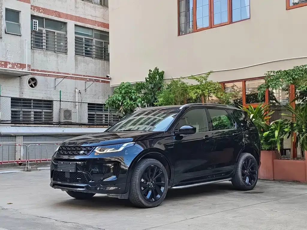 Land Rover Discovery Sport — фото 1