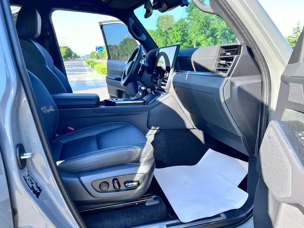 Lexus GX 2025 из CN, фото 2