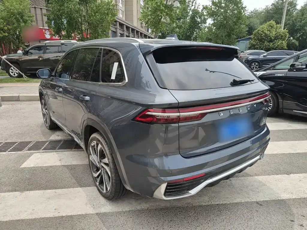 Geely Xingyue L — фото 10