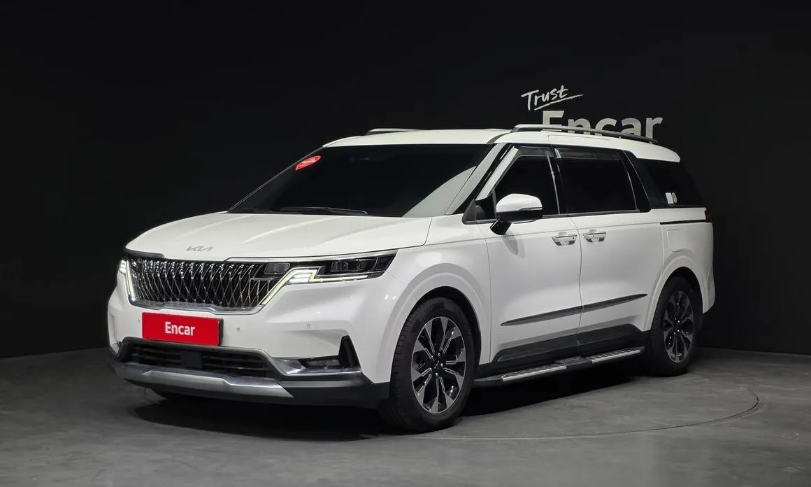 Kia Carnival — фото 1