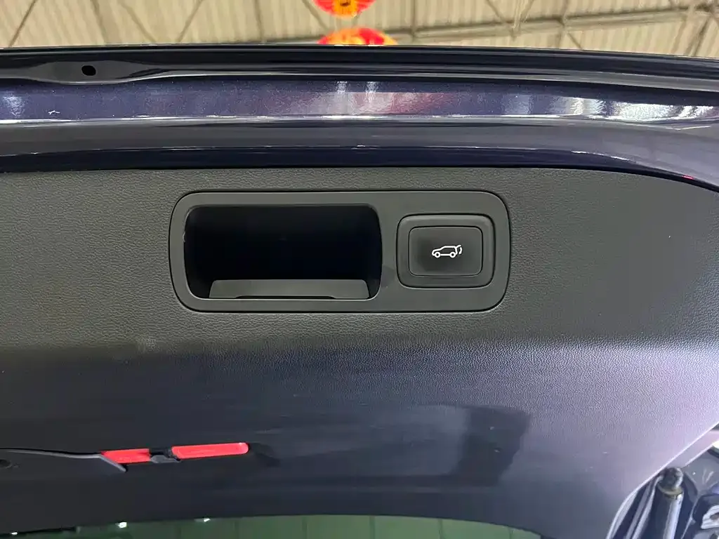 Roewe iMAX8 — фото 2