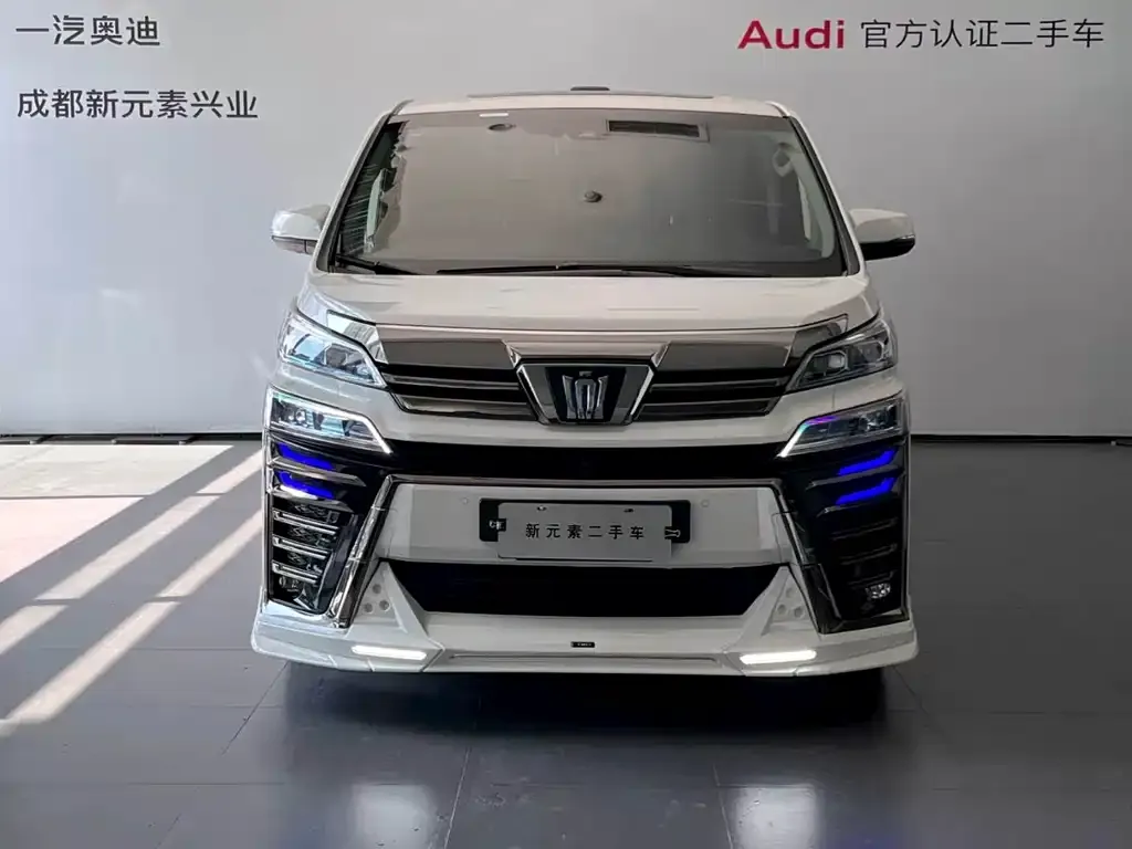 Toyota Vellfire — фото 5