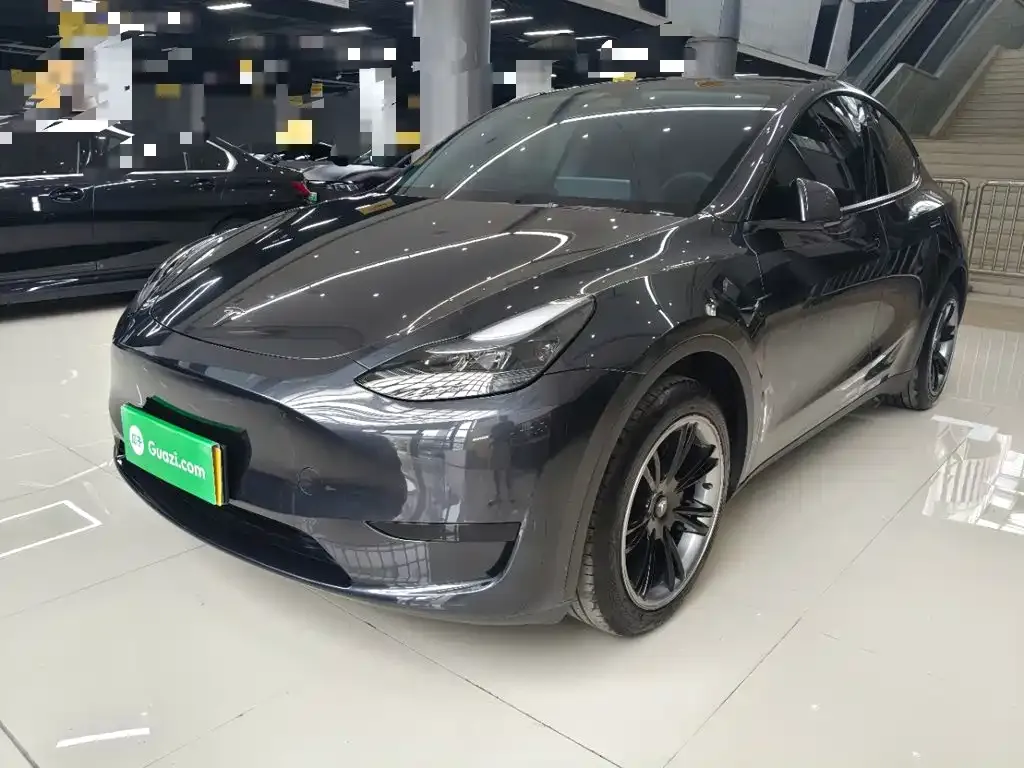 Tesla Model Y — фото 8